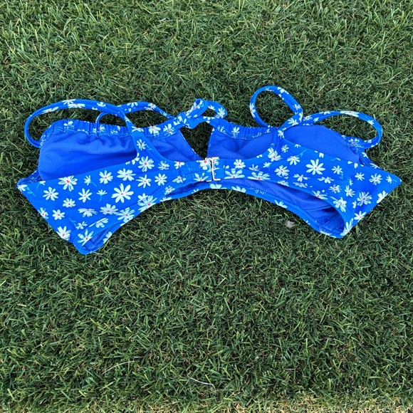 Xhilaration Blue Floral Bikini Top - Picture 4 of 5